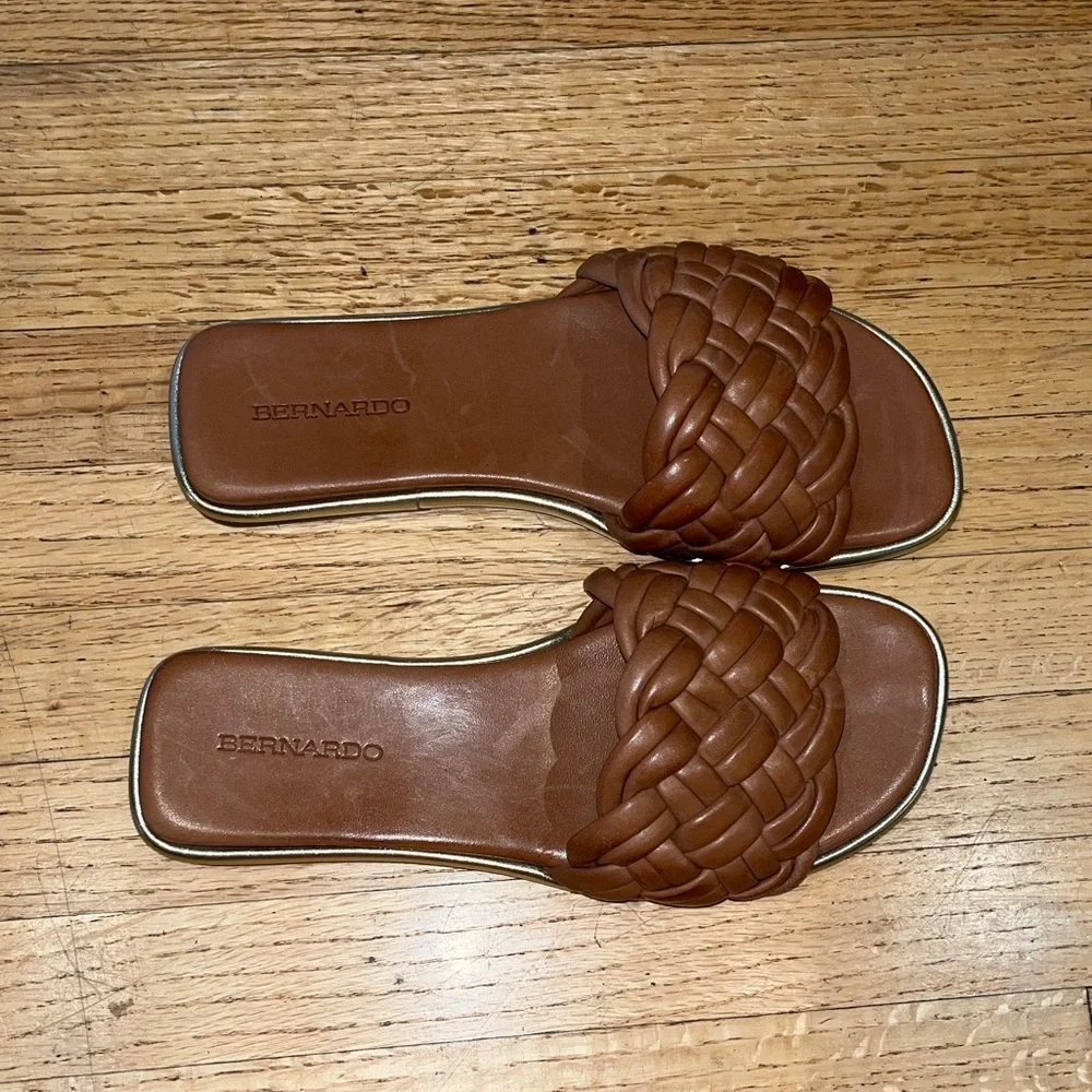New Bernardo Troy Slide Sandal - Luggage - Picture 4 of 17